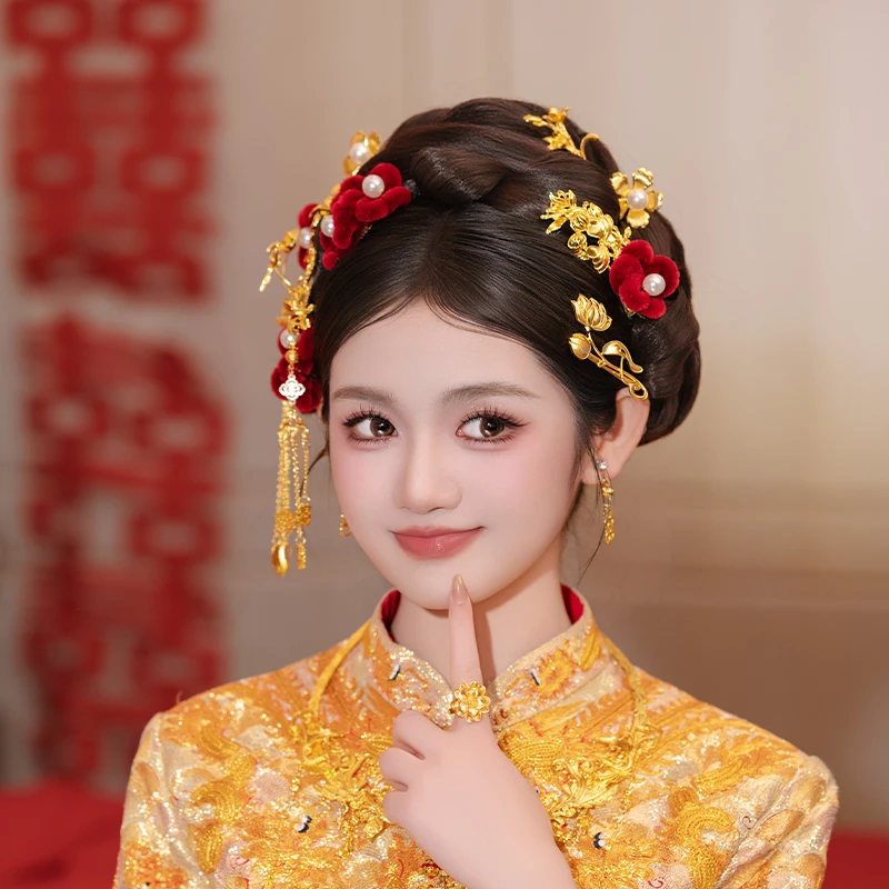 合金婚庆饰品 珍珠绒花发钗减龄流苏秀禾复古红色新娘头饰D0481T