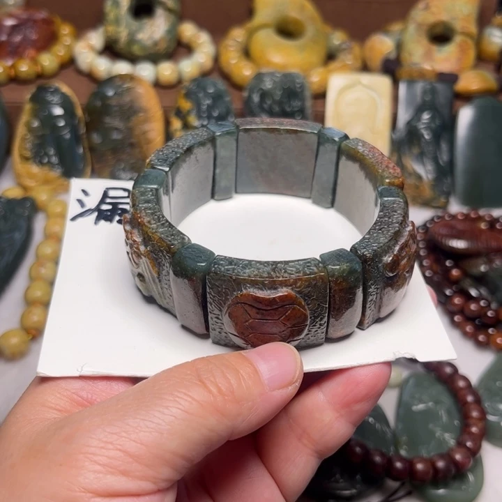 岫岩河磨玉（透闪石质玉）未镶嵌珠宝奇石