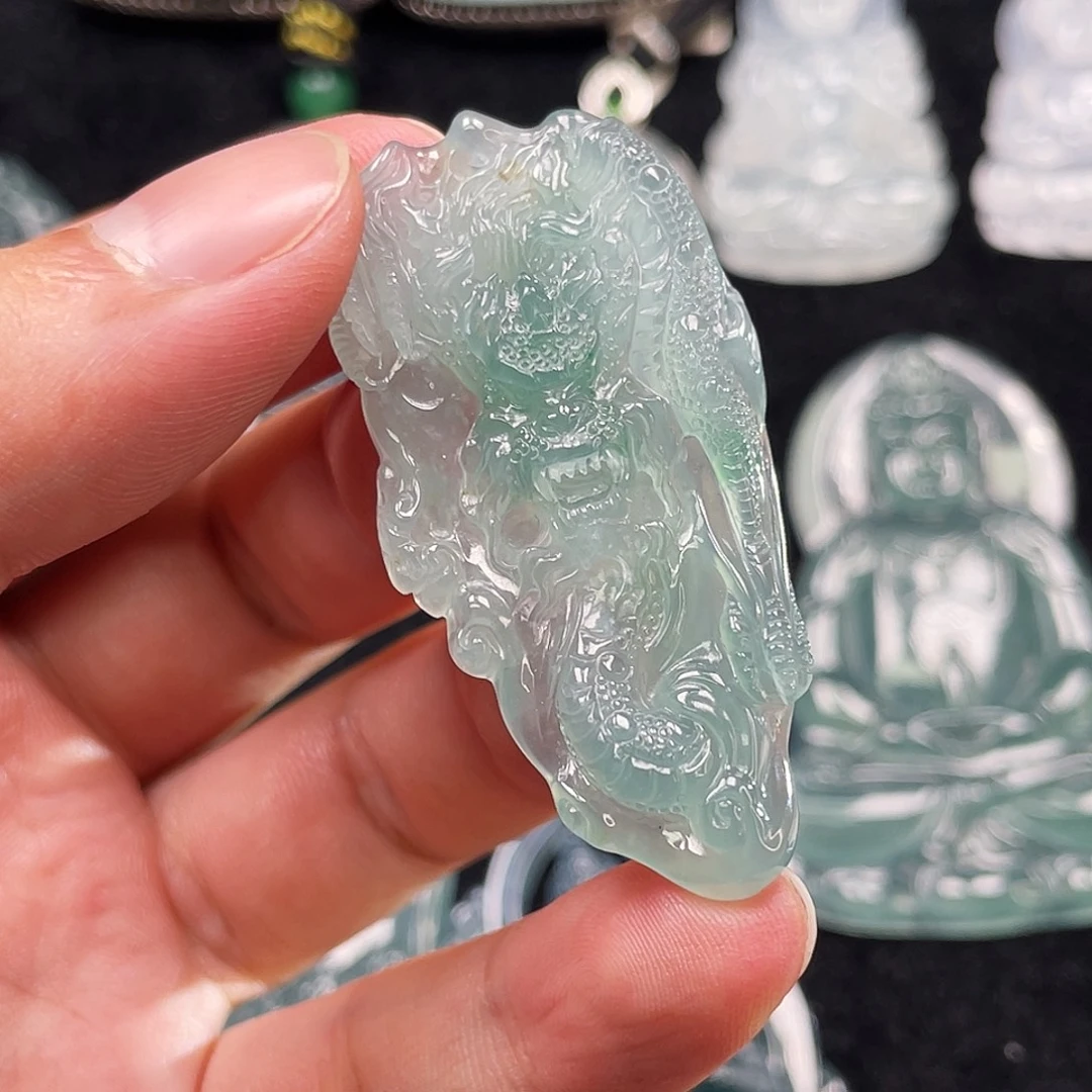 翡翠未镶嵌颈饰6，