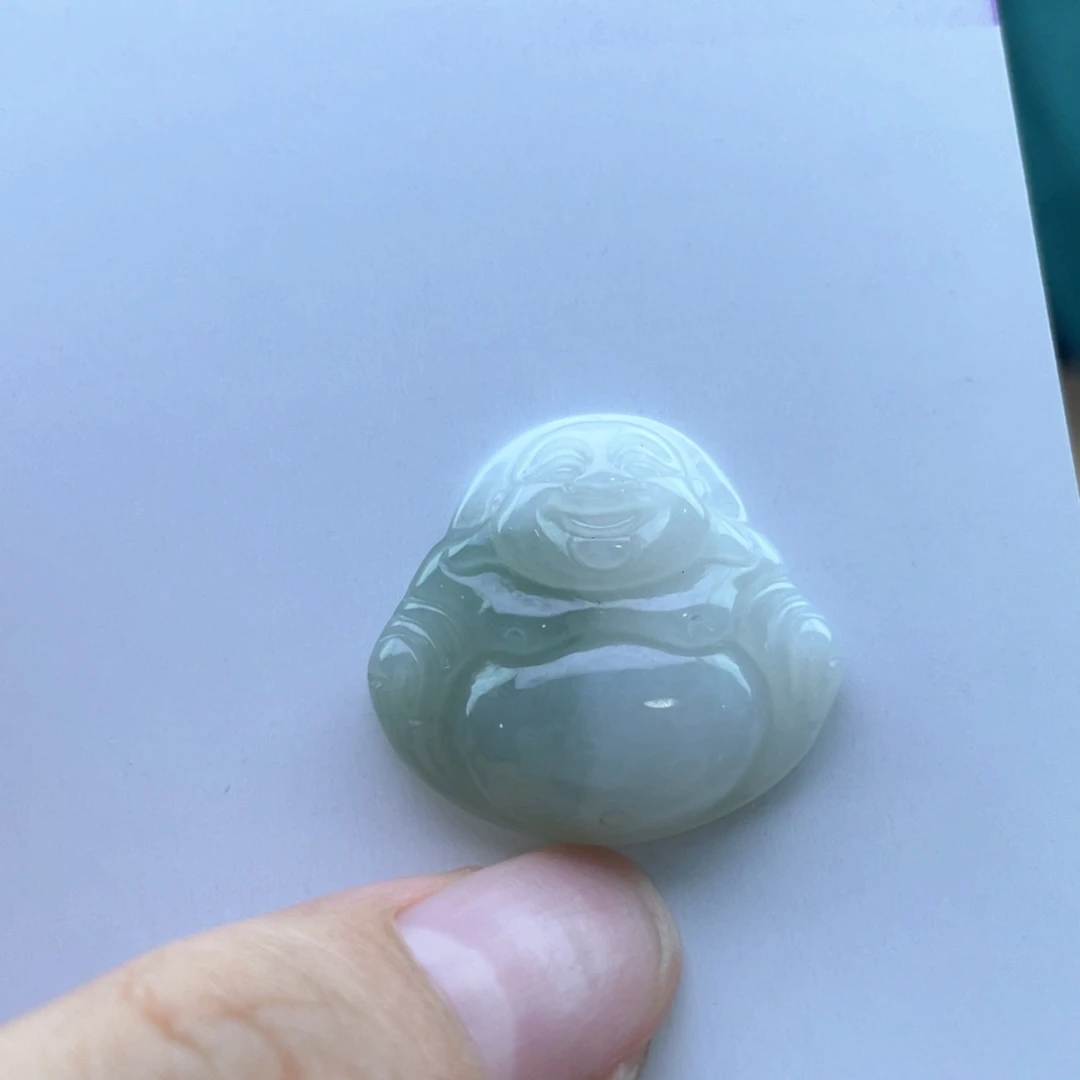 翡翠未镶嵌颈饰佛公