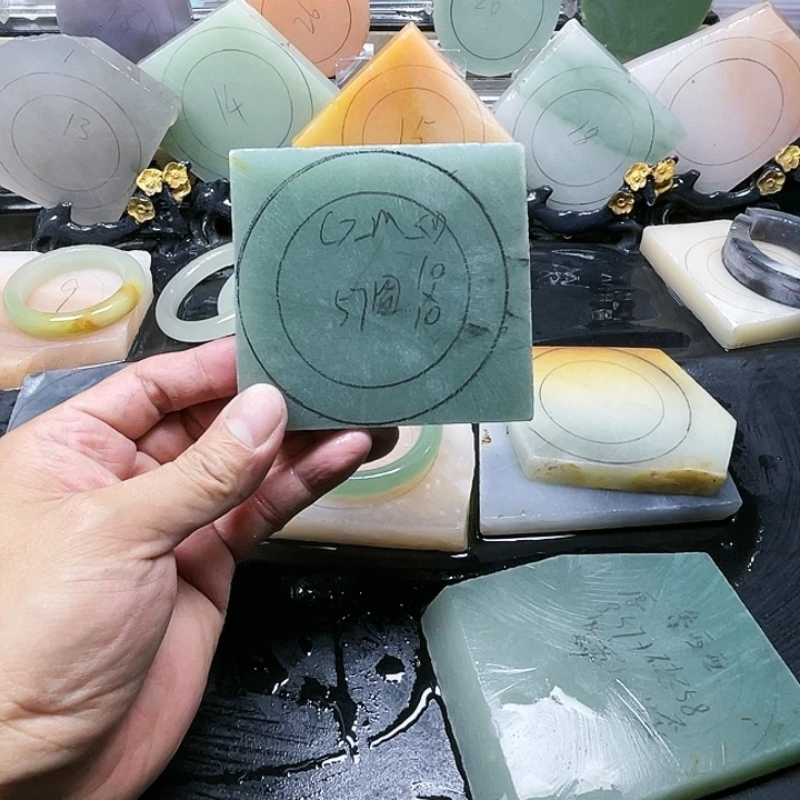 【闪购商品】定制石英质玉(****)加工定制