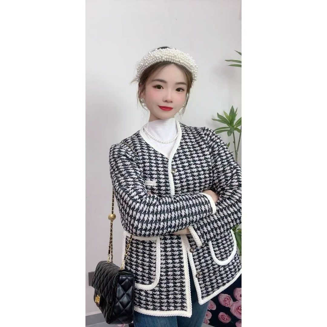 最新款秋冬厚款常规棉服宽松型中老年女装冬季开衫小香风棉袄