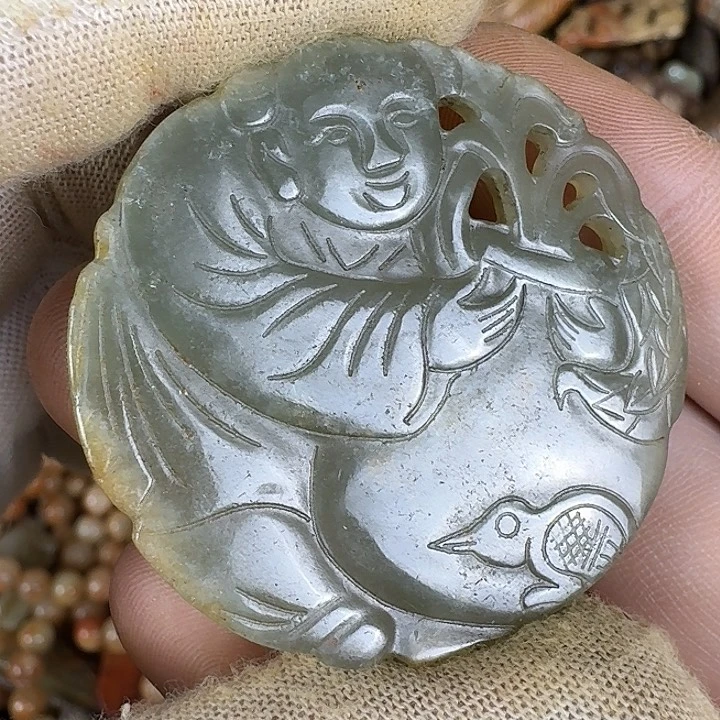 和田玉未镶嵌挂件