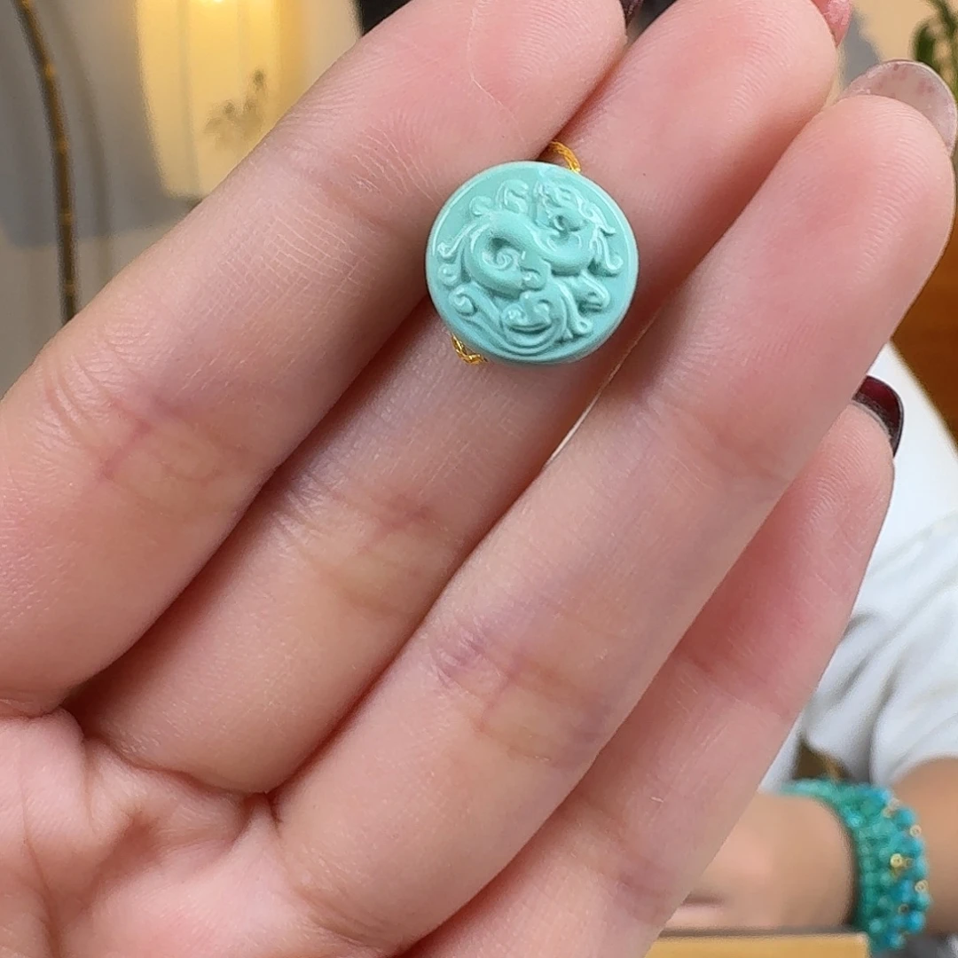 绿松石未镶嵌挂件