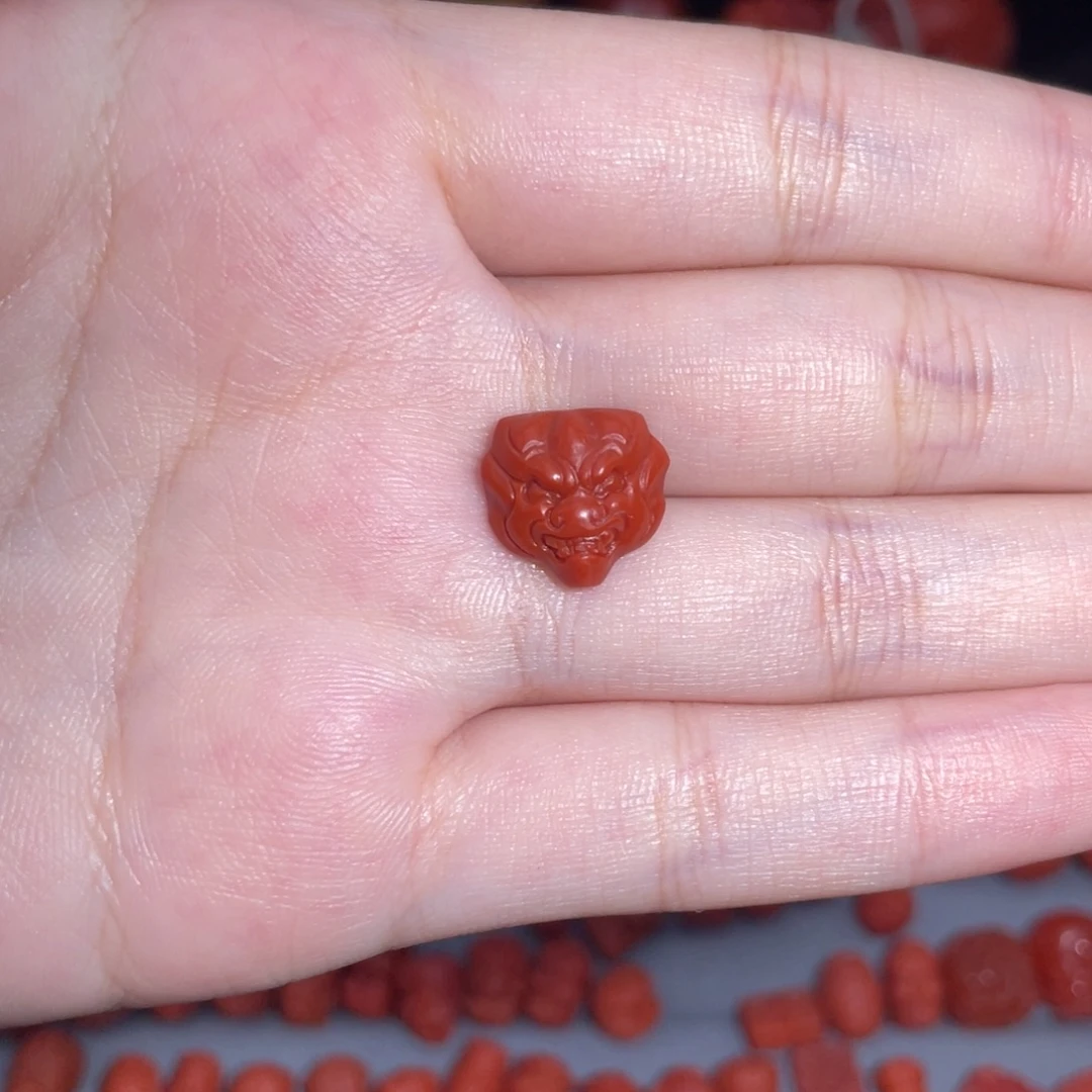 未镶嵌兽面背云13mm南红玛瑙
