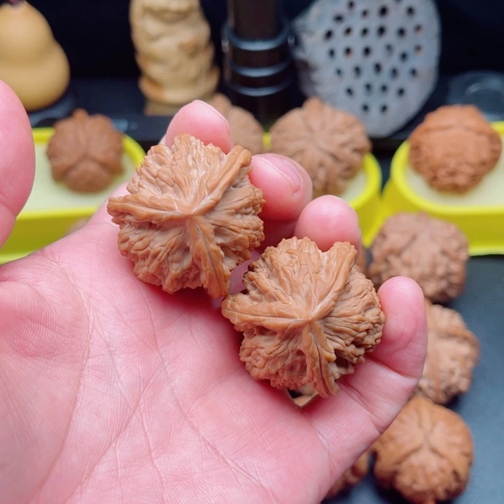 吊坠文玩核桃麦穗虎头三棱37×37×36