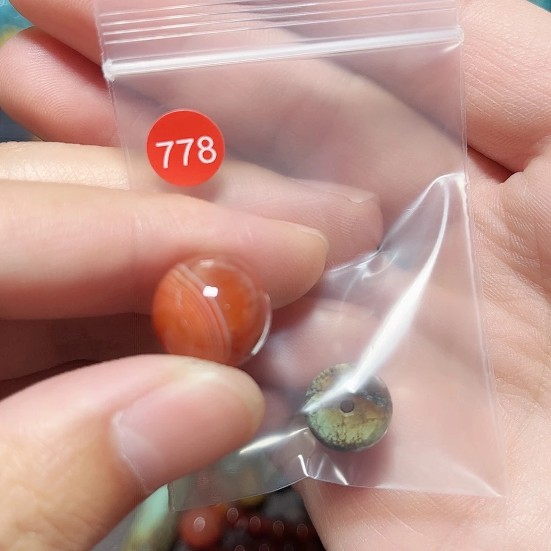 苗***口玛瑙/玉髓未镶嵌圆珠桶珠老型手串！！