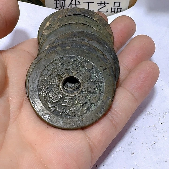 铜春****）现代工艺品花钱