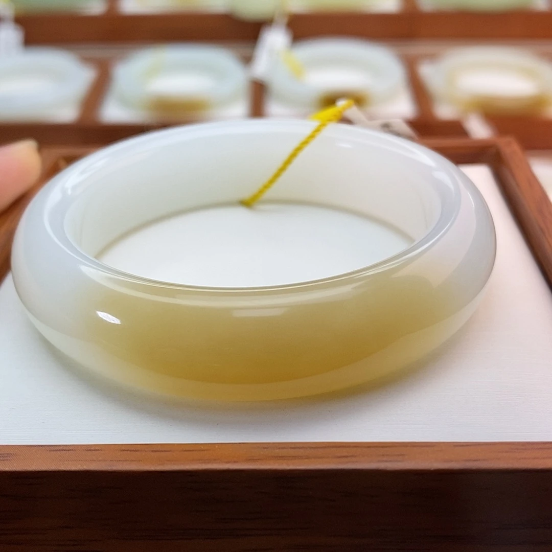 手链未镶嵌和田玉（糖玉）