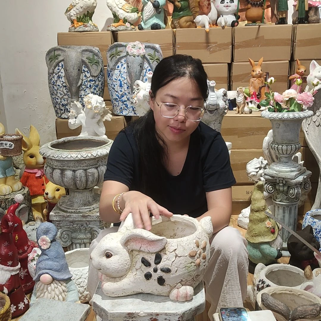 合成树脂氧化镁小白兔花盆一个
