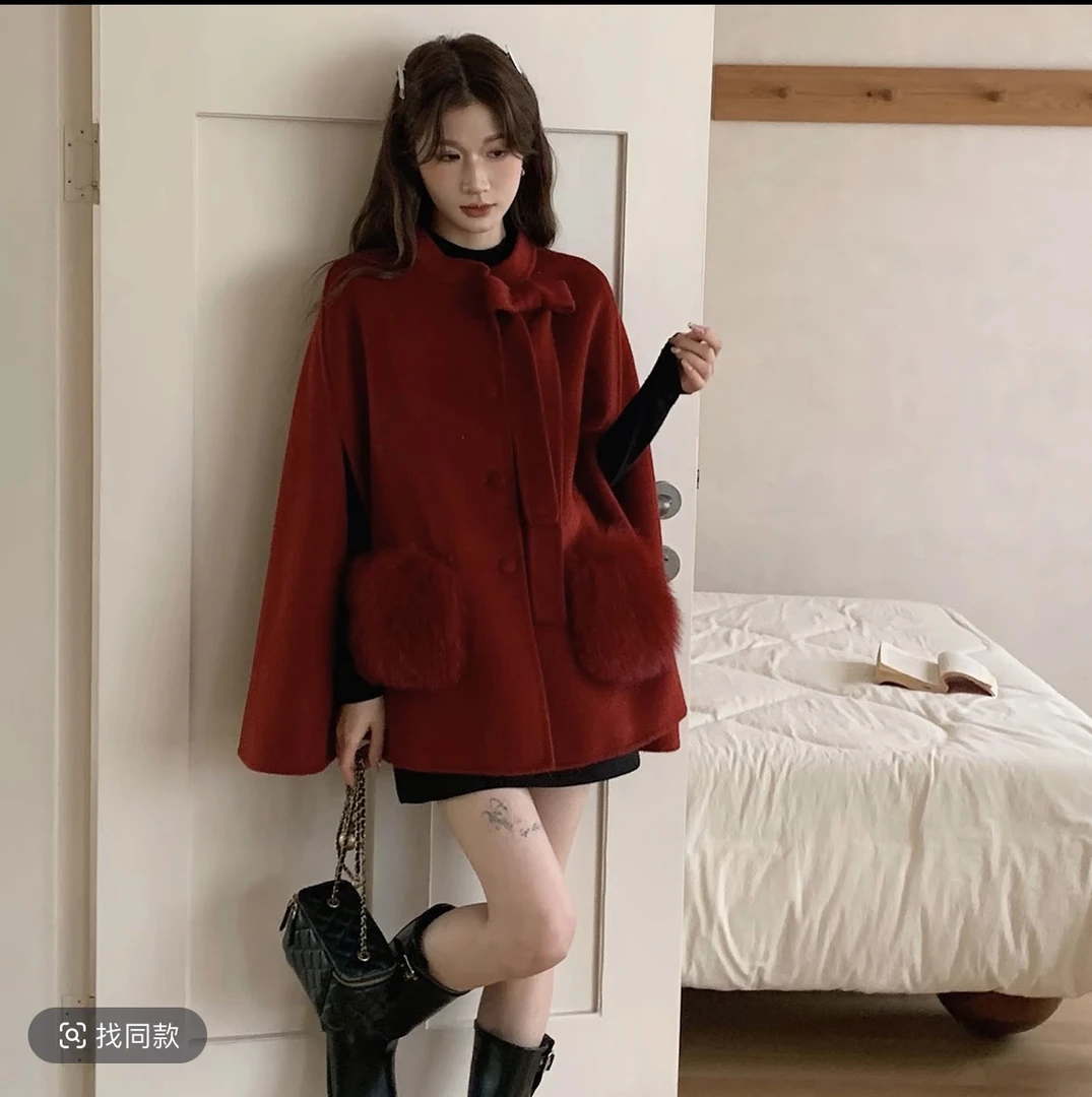爱客秋冬千金风大衣外套红色斗篷外套YA25446W502