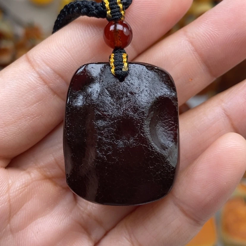 【闪购商品】琥珀颈饰未镶嵌