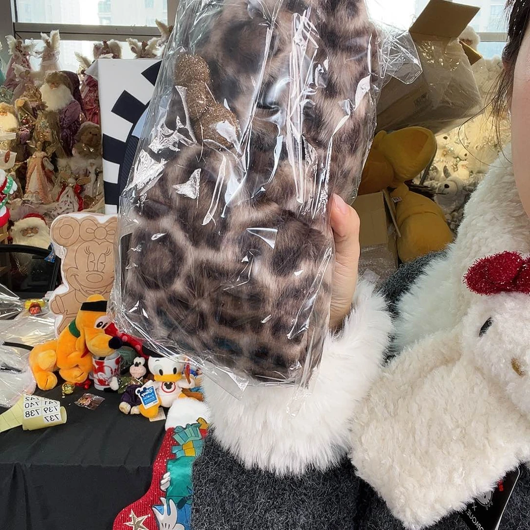 月***白毛绒737号豹纹一条