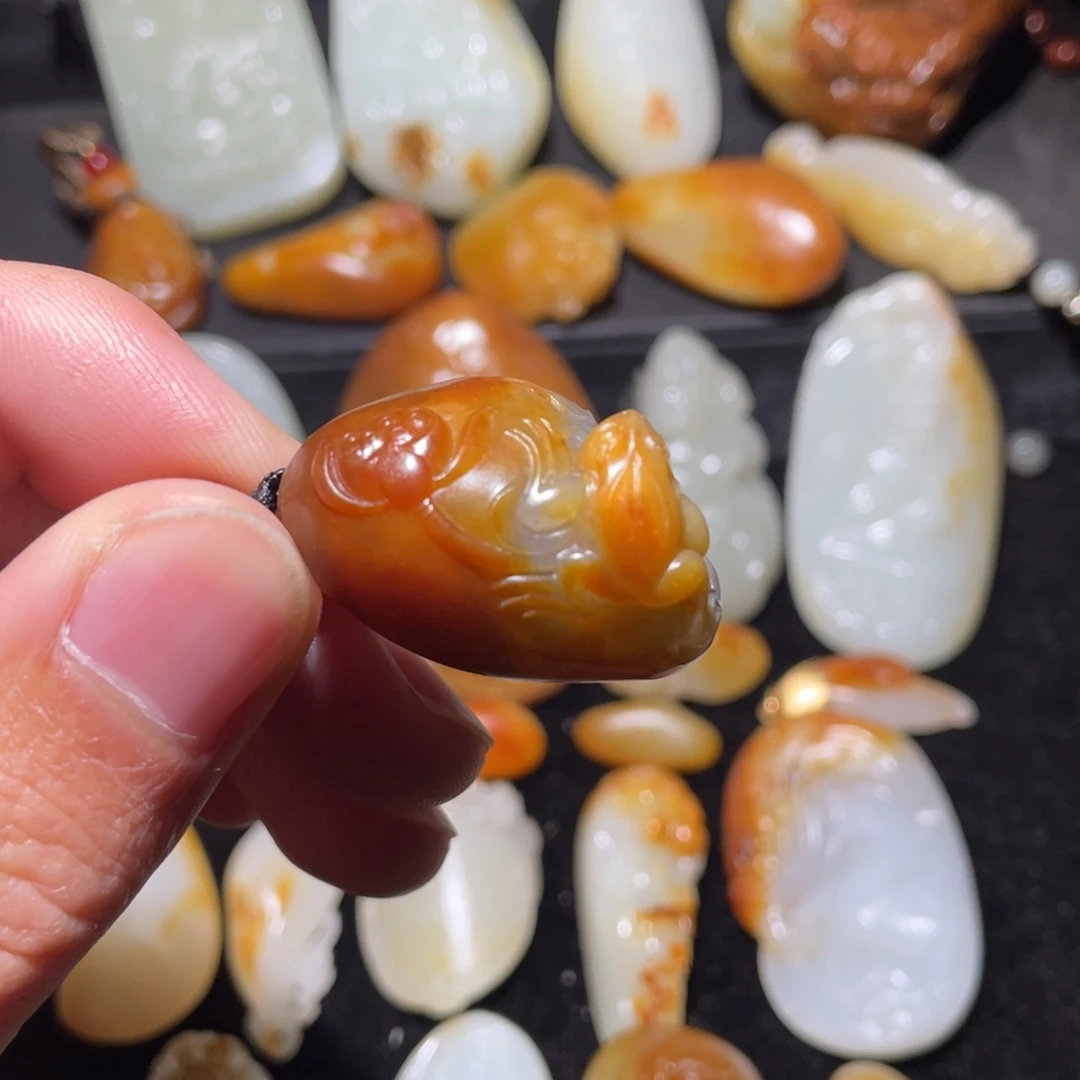 心***成和田玉未镶嵌挂件