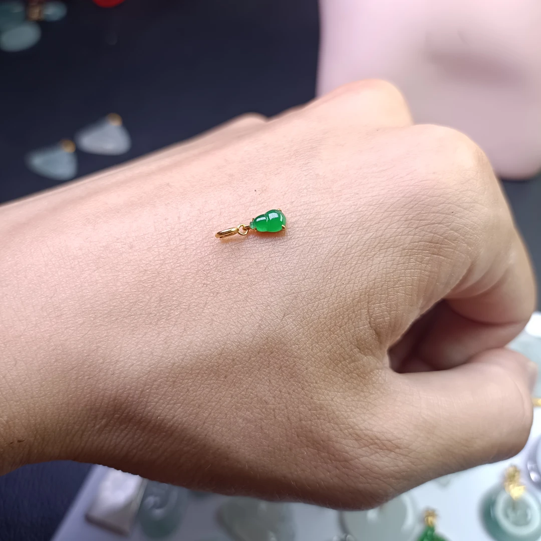 18k金镶龙石种葫芦万能扣带封底玉手镯