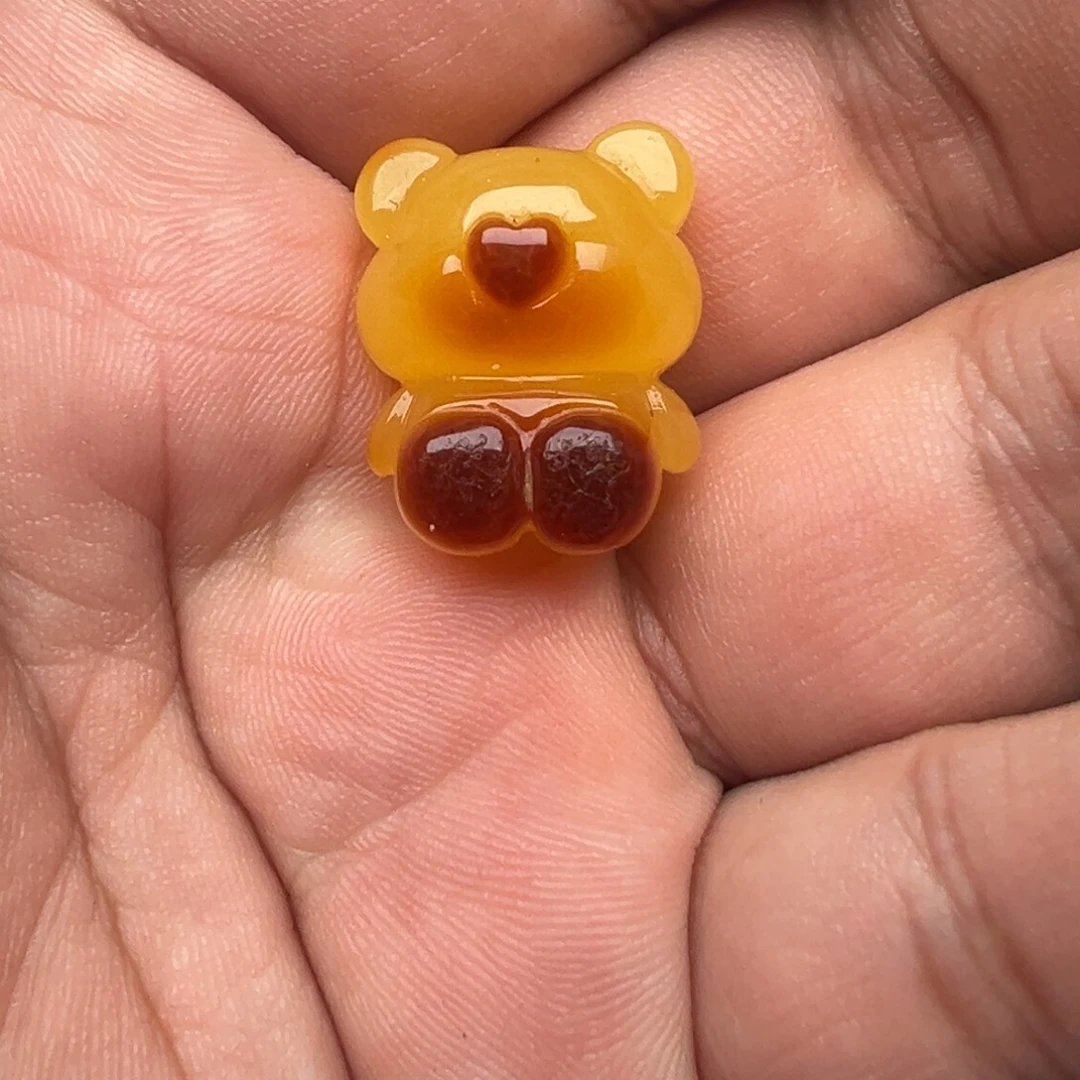 琥珀未镶嵌裸石焦皮熊