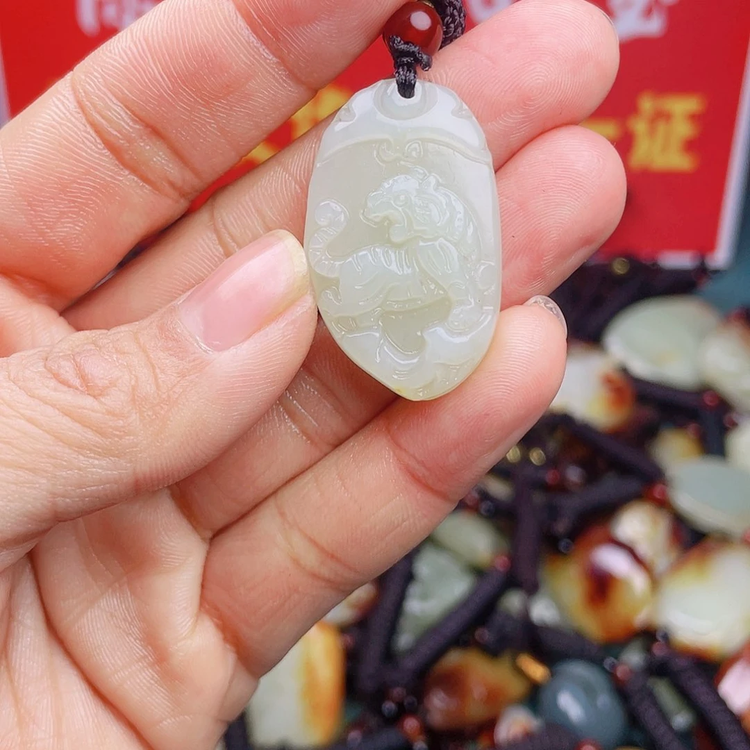 和田玉颈饰未镶嵌