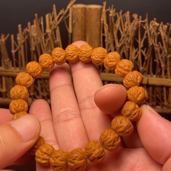 文玩核桃吊坠小核桃手串在