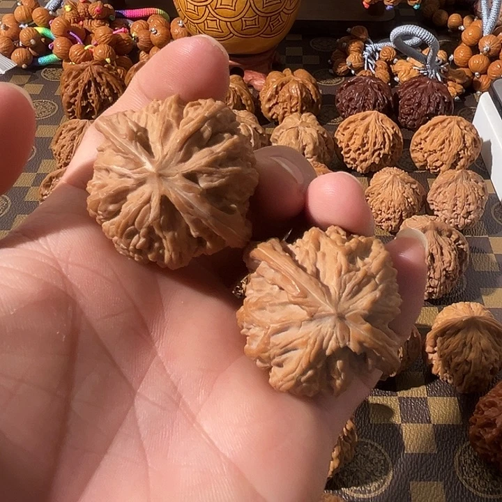 文玩核桃吊坠磨盘