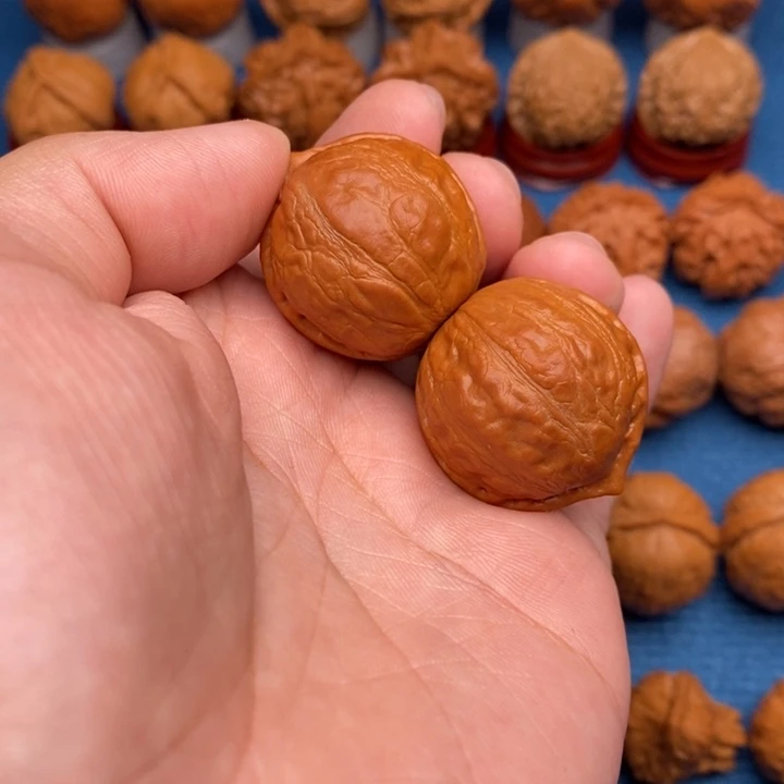 文玩核桃把件小仙桃