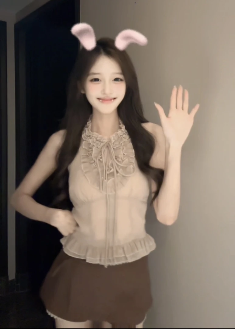 荷叶边捏褶浪漫挂脖纯欲风上衣+美拉德蝴蝶结防走光开叉裙裤套装