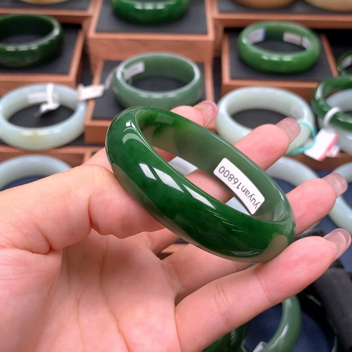 未镶嵌手镯和田玉（碧玉）