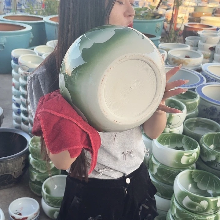 口径23cm高度13cm。111