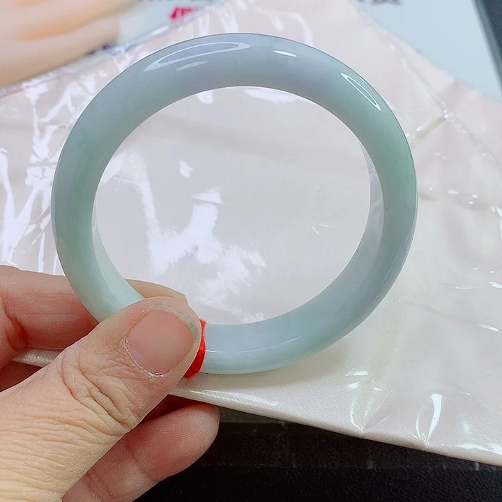 未镶嵌手镯翡翠小*登手镯