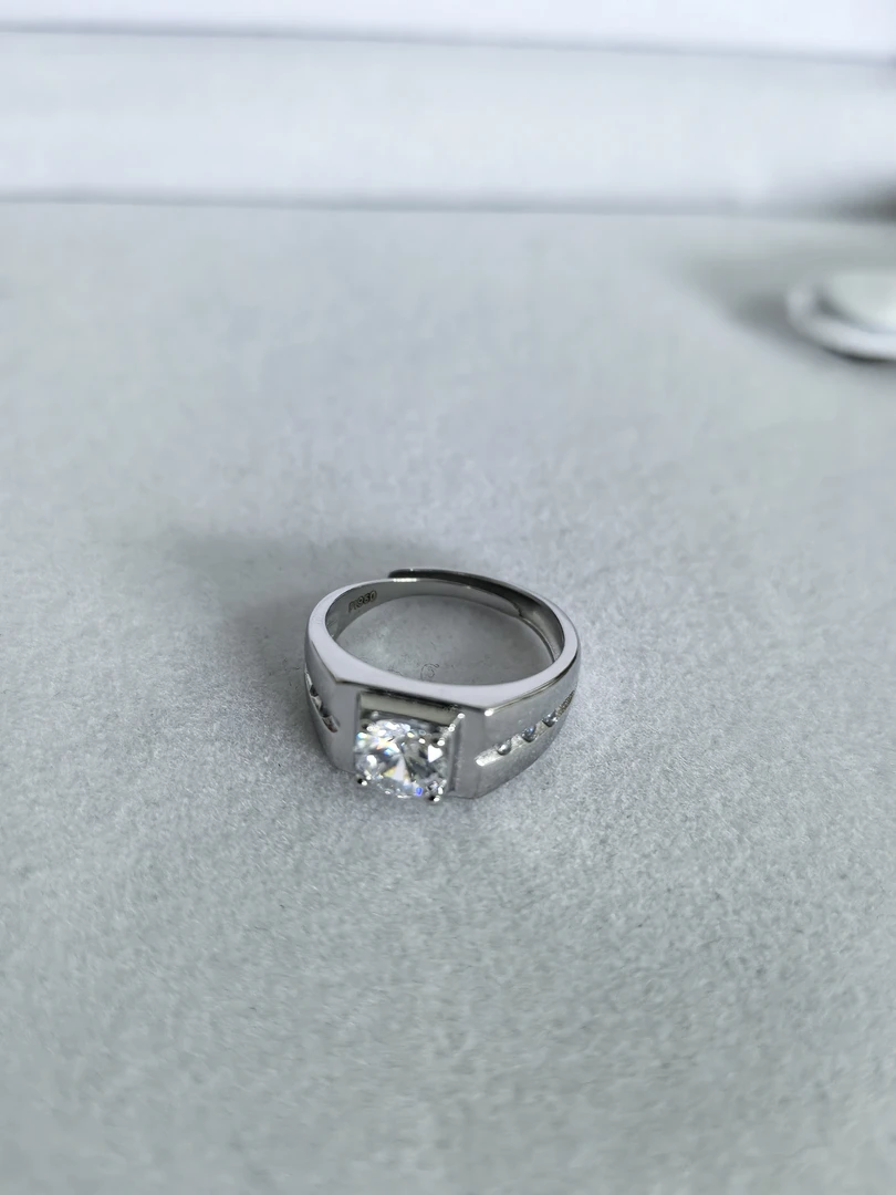 【钻彩珠宝】天然钻石男戒C8