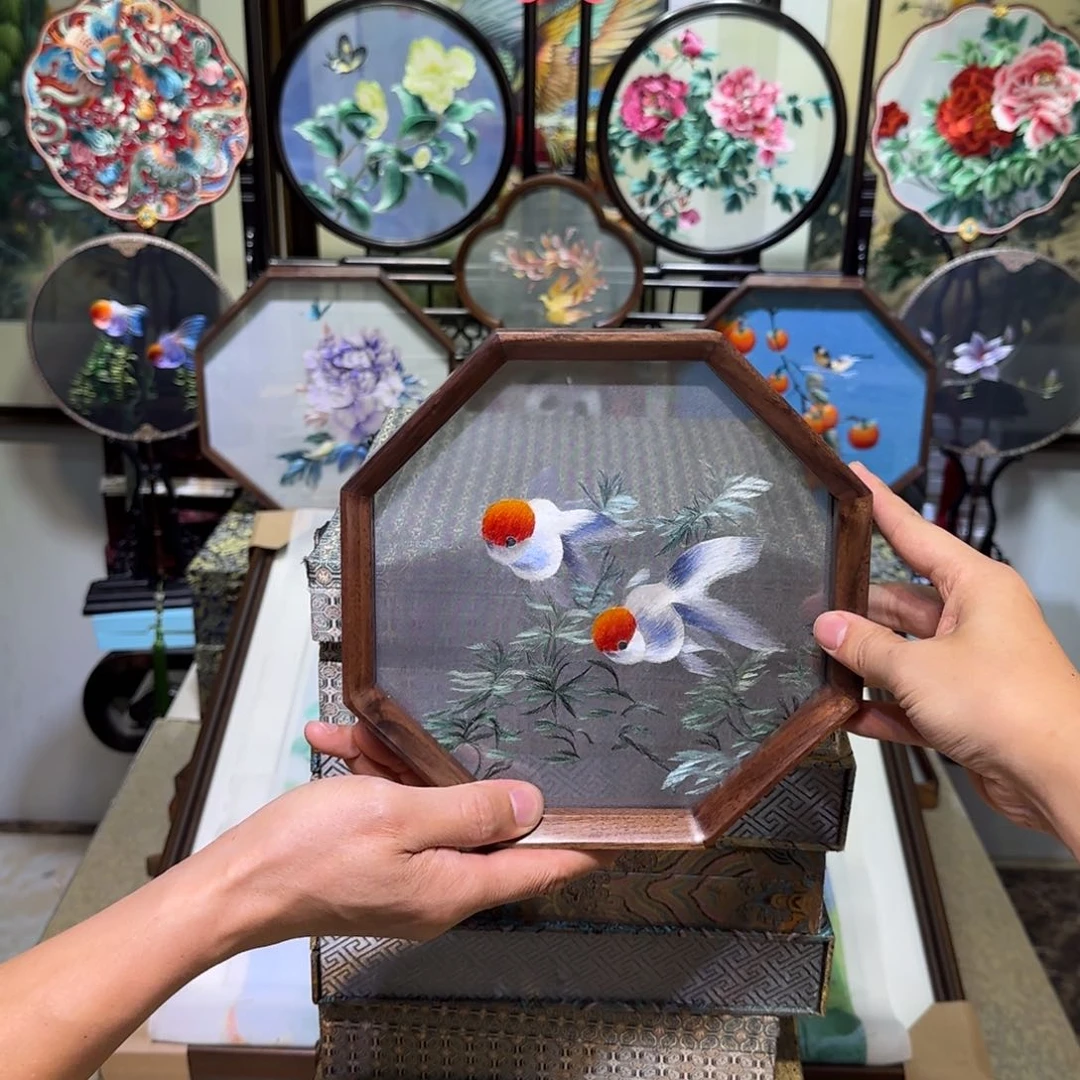 刺绣刺绣工艺精湛异色