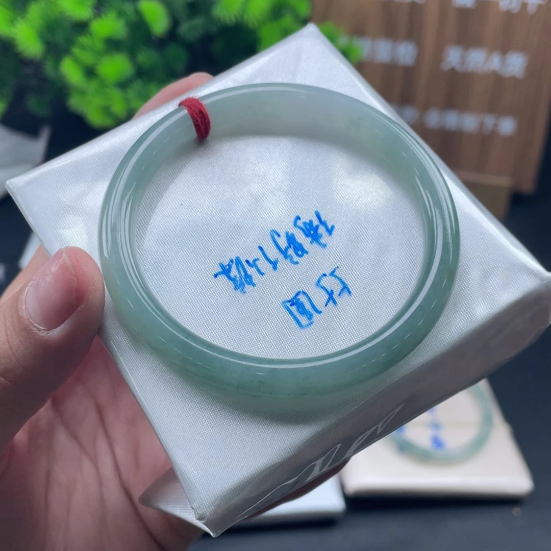 翡翠手镯未镶嵌半山水渐变54.5