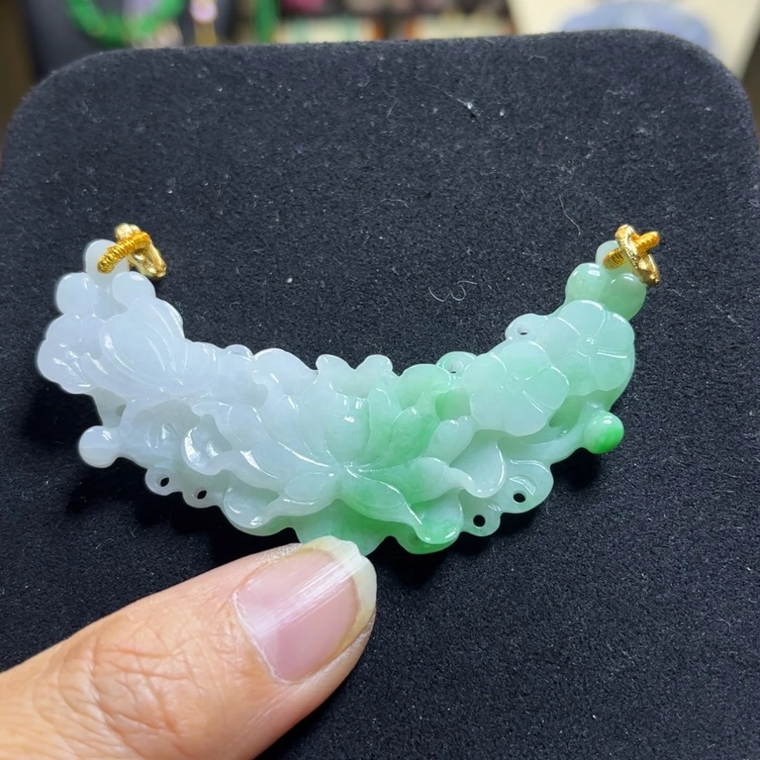 六***色翡翠未镶嵌颈饰天然翡翠