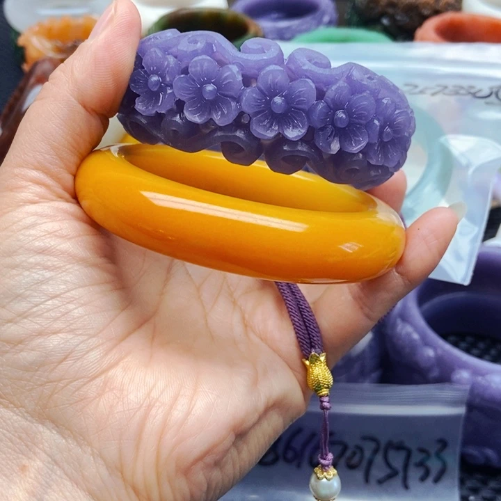 用***5石英岩玉未镶嵌手镯