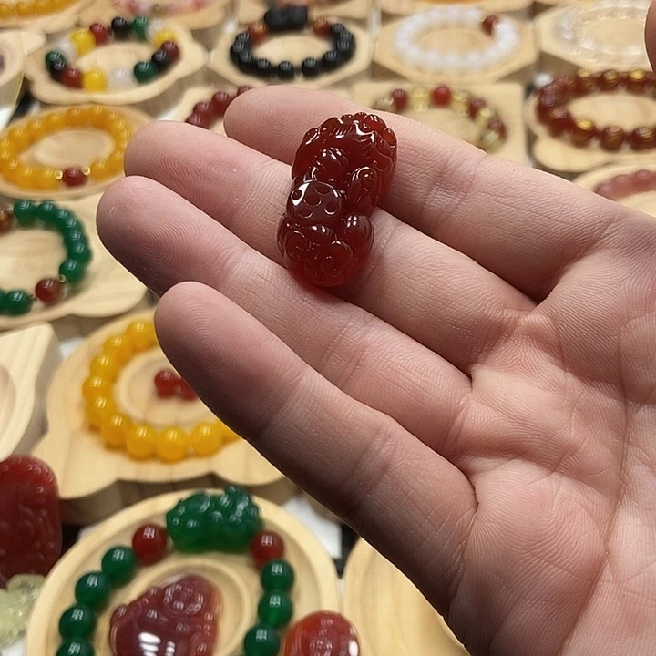 未镶嵌颈饰玛瑙/玉髓诚*