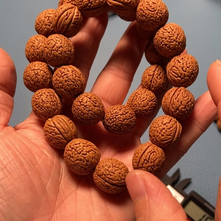 【闪购商品】吊坠桃核15➕蚂蚁手持