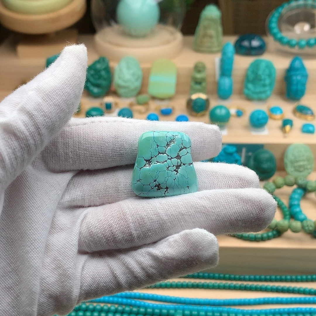 绿松石未镶嵌珠宝奇石