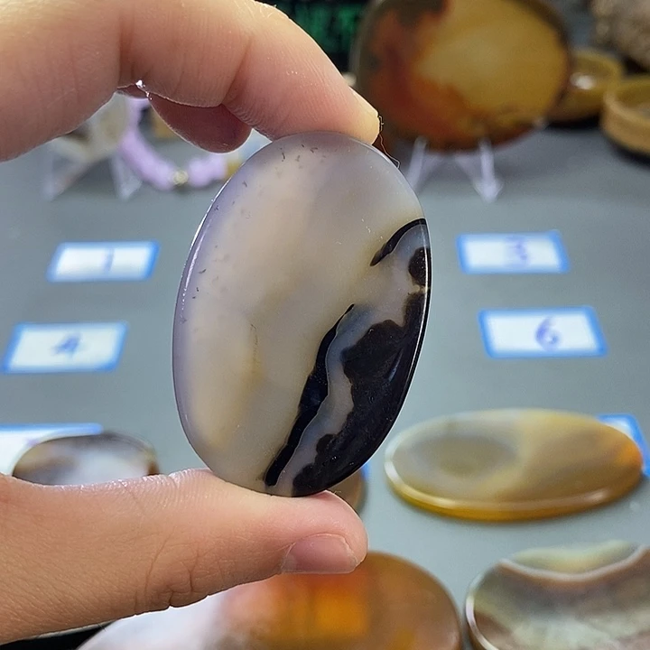 玛瑙/玉髓未镶嵌珠宝半成品