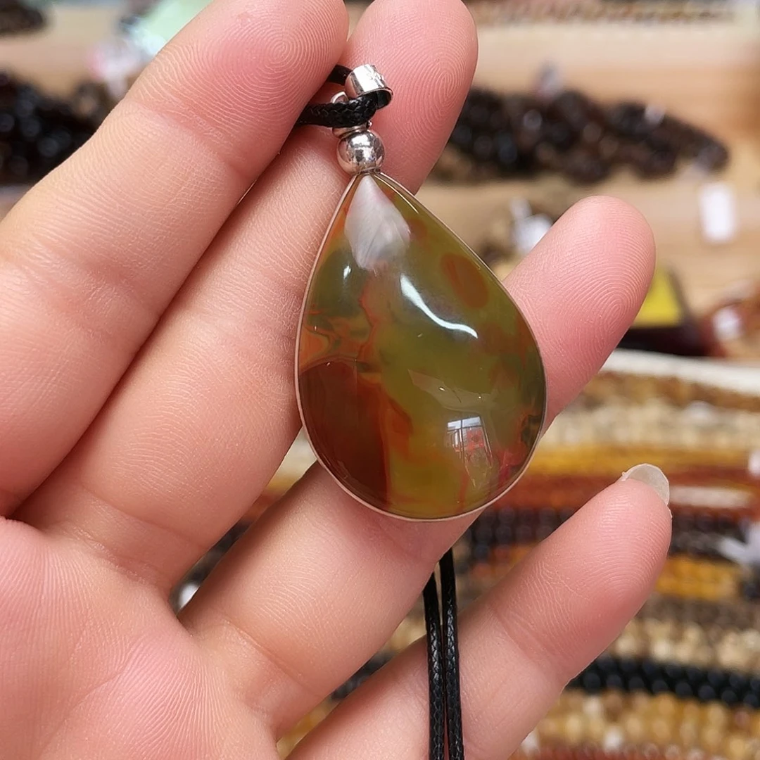 神****未镶嵌琥珀裸石大