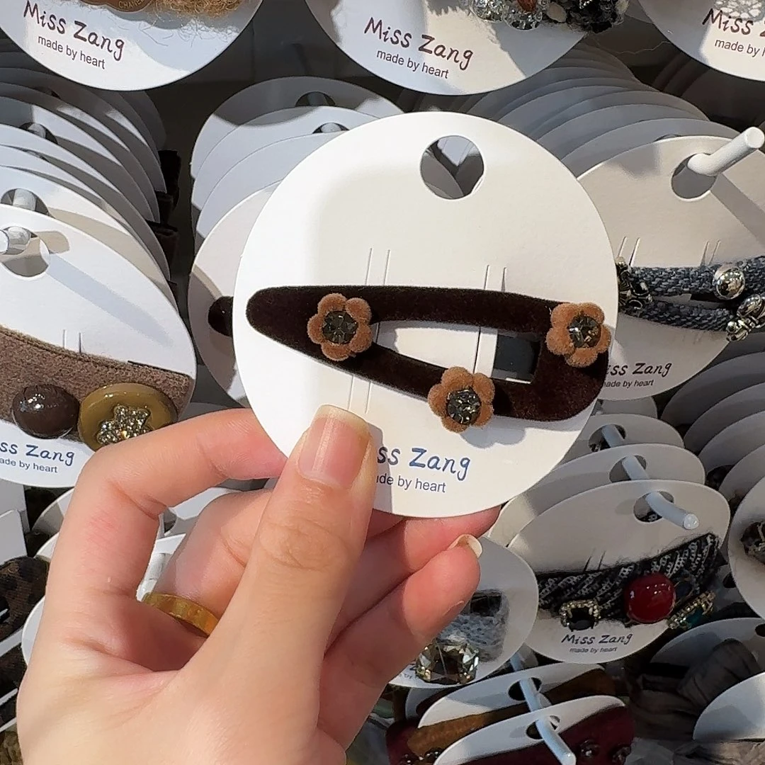 非金属咖色植绒小花