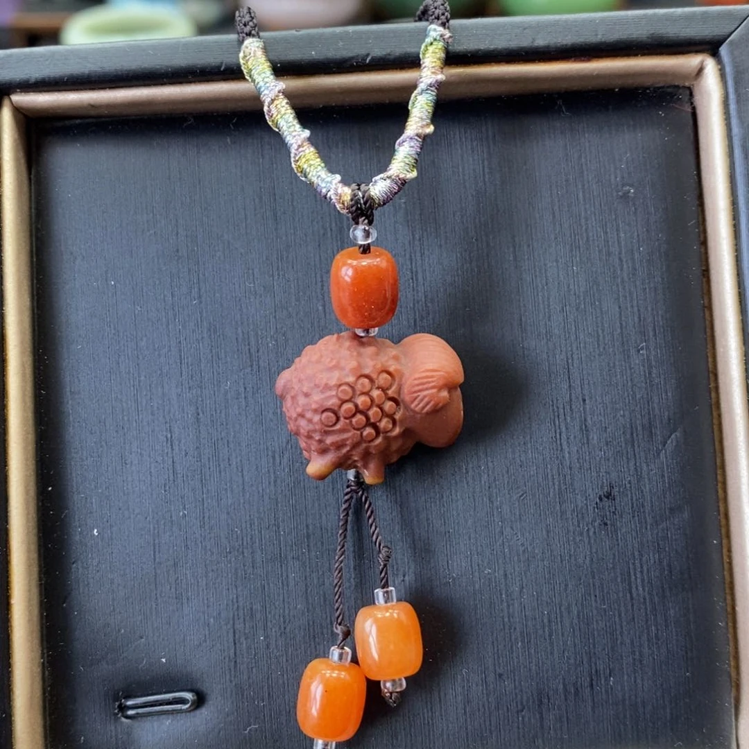 石英质玉吊坠未镶嵌