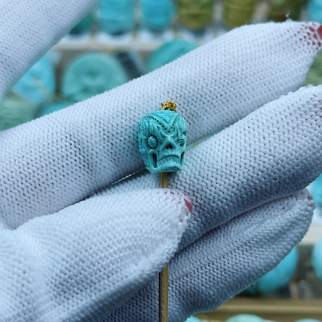 绿松石未镶嵌珠宝奇石