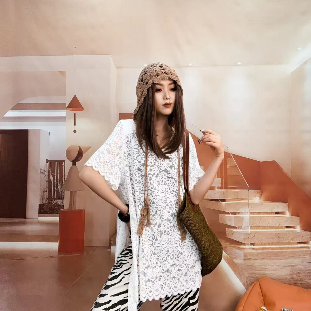 《嘉怡推荐》2025V领侧开叉垫肩蕾丝短袖