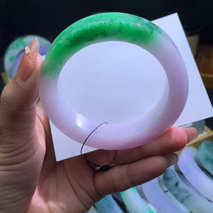 定制翡翠春彩翡翠手镯未镶嵌