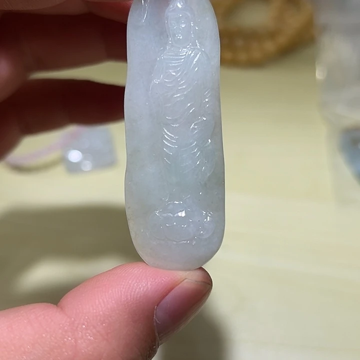 翡翠未镶嵌颈饰30