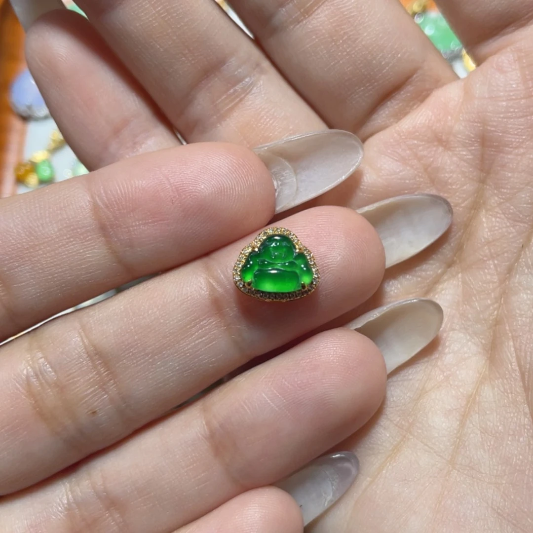 【闪购商品】颈饰18K金镶嵌翡翠