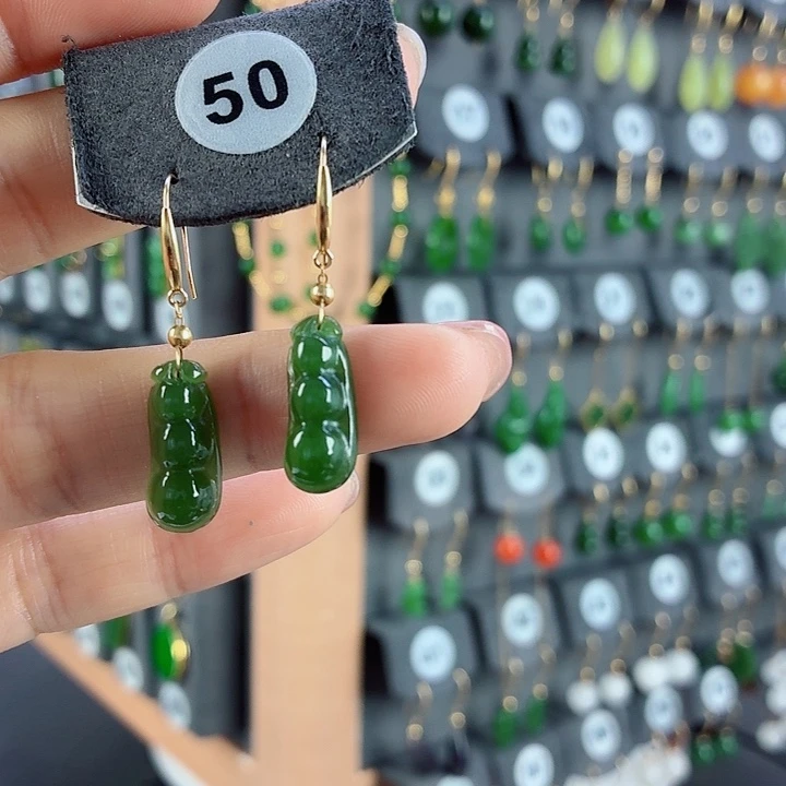 和田玉18K金镶嵌耳饰