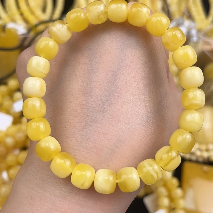 琥珀未镶嵌颈饰琥珀