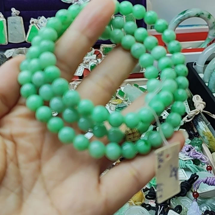 翡翠未镶嵌颈饰37