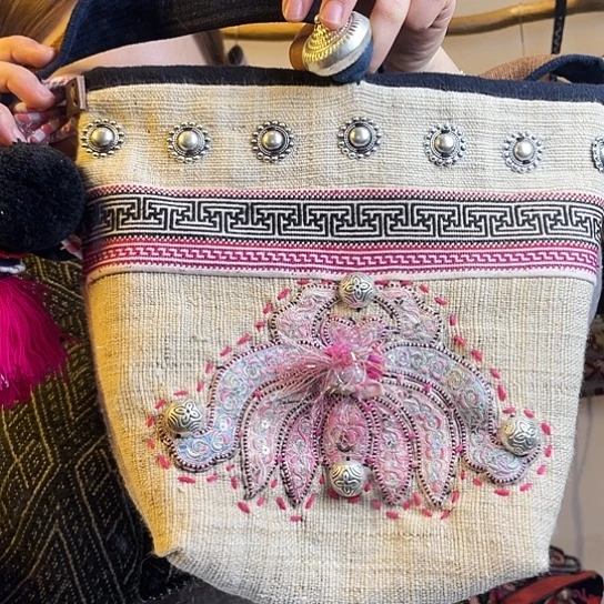 织绣手工制作包包