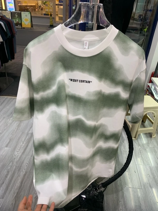 渐变短袖休闲圆领夏季青年T恤男装个性半袖宽松上衣个性潮流简单